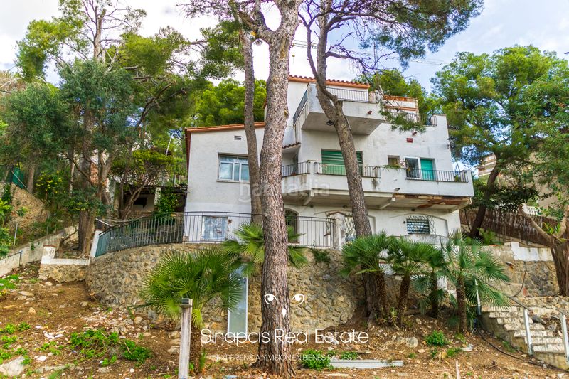 Foto bb8765b4-1cd2-4615-b142-48ee756c4109. Casa amb xemeneia aparcament piscina a Bellamar Castelldefels