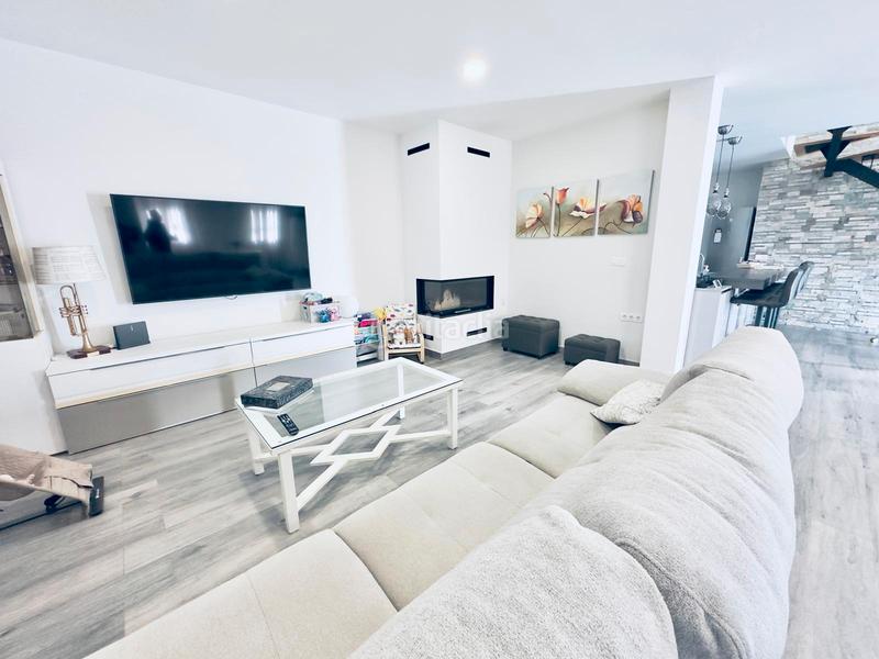 Foto 6502e8f4-4c8a-42ba-aa46-7ef1df587b32. Casa adossada amb aparcament a Punta Umbría