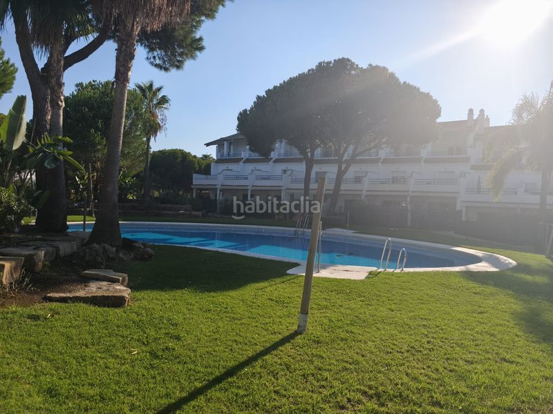 Foto 0f743143-8420-4e52-b2b9-cee40f1e997a. Casa adossada amb aparcament piscina a El Portil