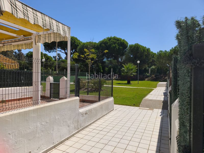 Foto cc959ca2-fbf2-4373-980e-aed865082f18. Casa adossada amb aparcament piscina a El Portil