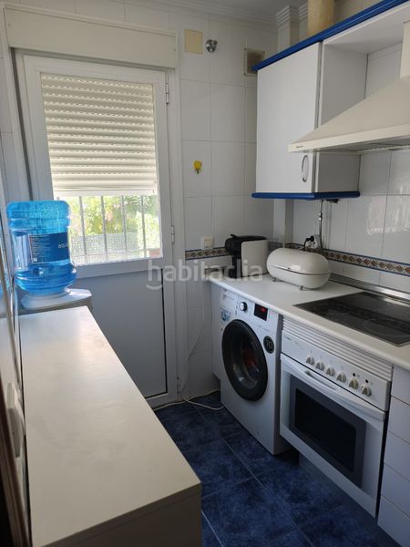 Foto ed538cd9-fb60-43c2-ab85-834d4e8b09ae. Casa adossada amb aparcament piscina a El Portil