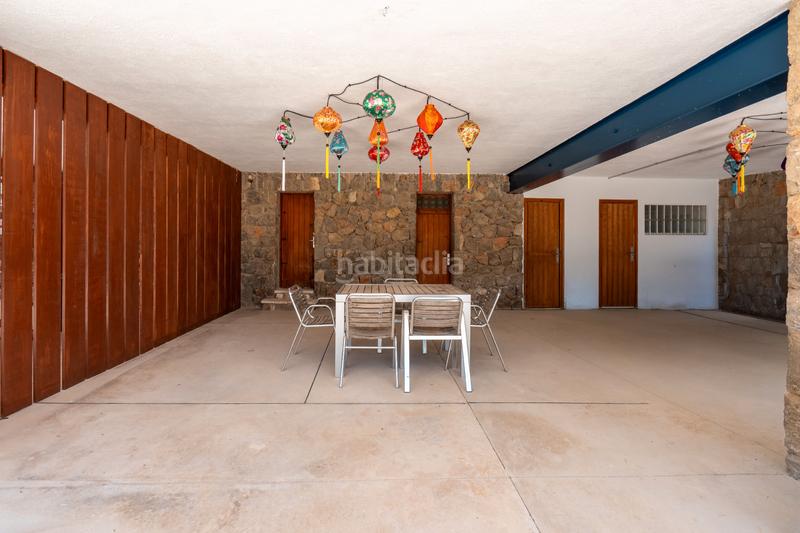 Foto 2bb5194d-fe53-4b4a-bf7b-ac08dd58a17a. Lloguer casa amb xemeneia aparcament piscina a Bellamar Castelldefels