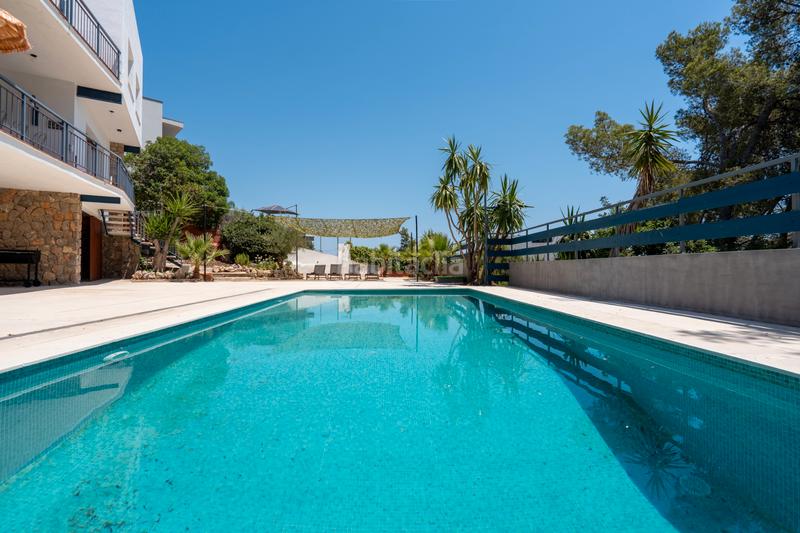 Foto 787472c0-b8a3-487b-b32b-2b2b4bc1eb7b. Miete haus mit kamin parking pool in Bellamar Castelldefels