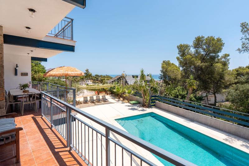 Foto 95d92c6f-3f0a-4fd1-96d0-e2b1600605d7. Miete haus mit kamin parking pool in Bellamar Castelldefels