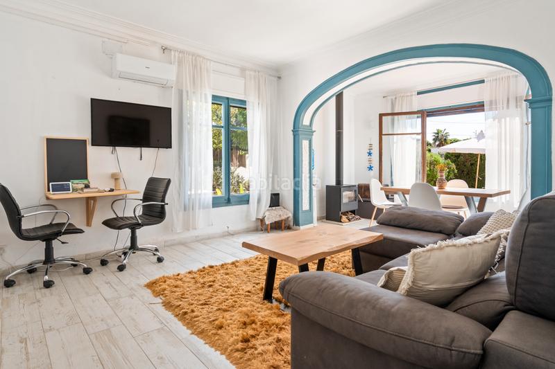 Foto 087fa942-1b98-40bb-bd75-eb17a6911f3c. Location maison avec cheminée dans Les Botigues Castelldefels