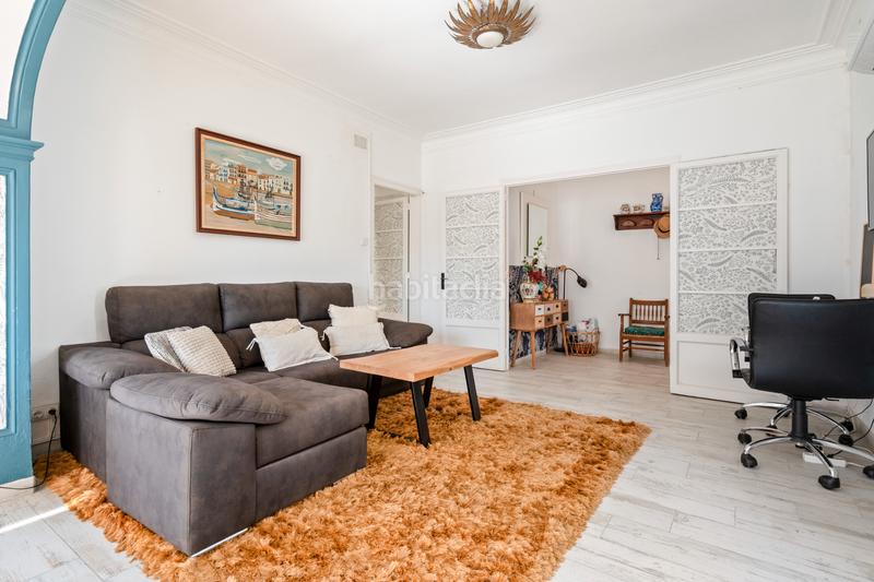 Foto f30e9c44-c05c-447a-820b-8f1d878cec4d. Location maison avec cheminée dans Les Botigues Castelldefels