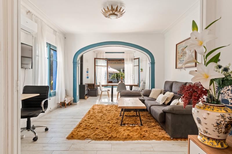 Foto 84e187a8-9298-4849-947a-ac62111d5ed5. Rent house with fireplace in Les Botigues Castelldefels