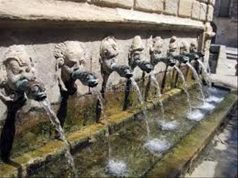 Foto ab0bf6bf-7f09-4784-944a-17ee429b4123. Edificio in Centre Igualada