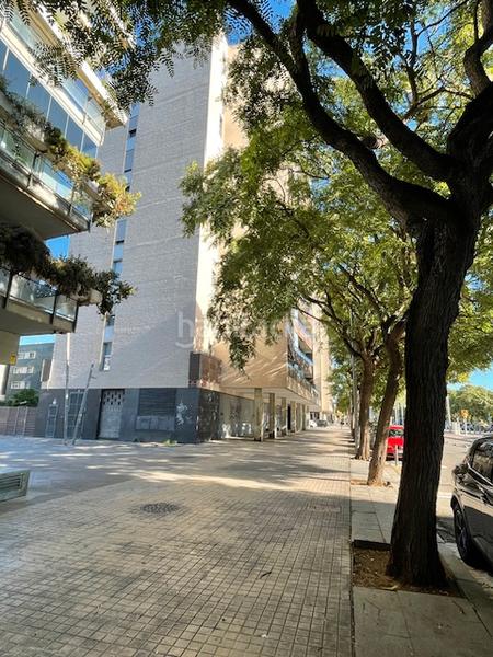 Foto b49e3396-2e3e-4d50-890c-9476328c8266. Local comercial en Besòs - Maresme Barcelona