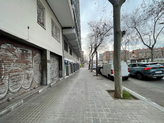 Foto b4668355-0163-49ce-8f98-16b5bf0a2742. Local comercial amb calefacció a Sant Martí de Provençals Barcelona