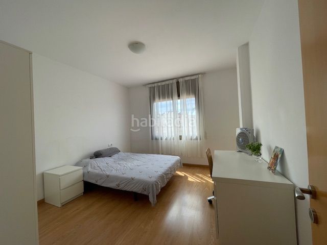 Foto a91f5cf6-0633-4133-b5a1-b3bfc869ff69. Pis a Sagrada Família Barcelona
