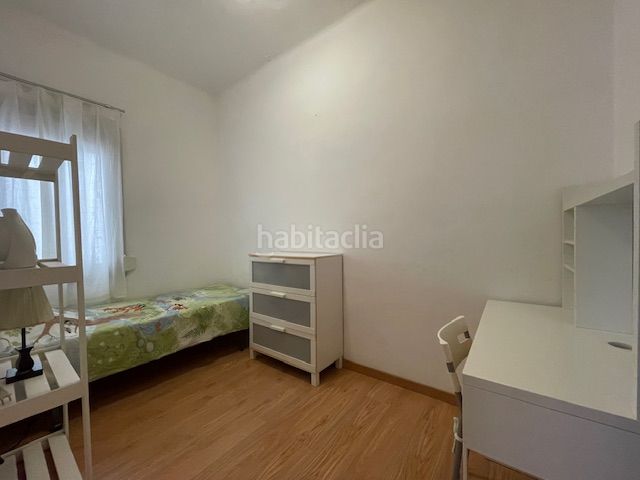 Foto efde76ce-9d9e-4b4f-8836-3302d3c71823. Piso en Sagrada Família Barcelona