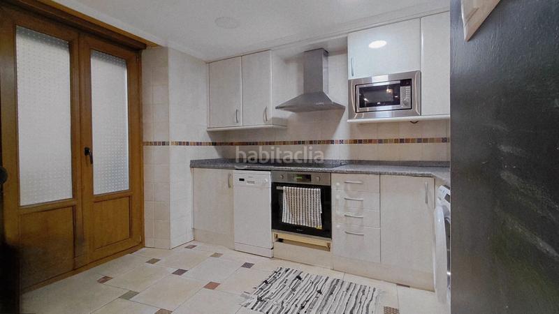 Foto 84904043-c980-4095-aa42-2de8ee5d8a86. Piso  en Mutriku
