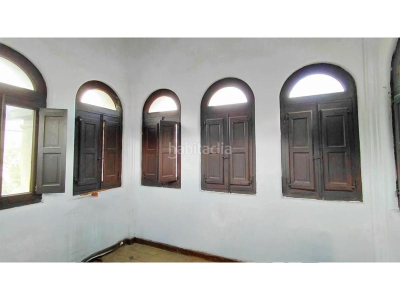 Foto f2527fd8-9c9d-425a-8789-fe9cbc8b9fe5. Edifici a Legazpi