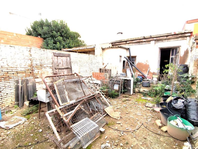 Foto 4078ef46-7f1c-4438-8d76-869aefeb02a2. Wohngrundstück in calle castello 22 in Moncada