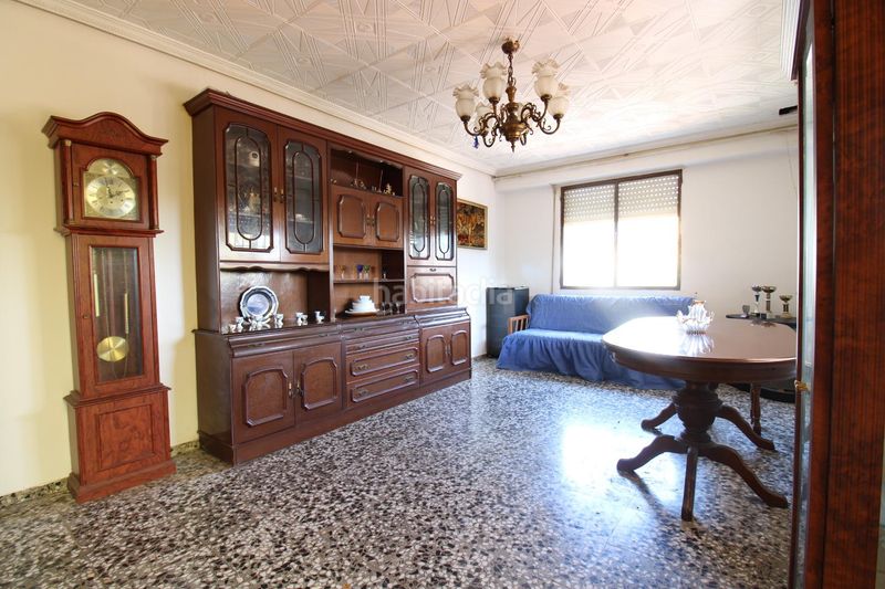 Foto 506cc598-18c0-4069-a30a-8cc9e2e1af11. Xalet amb aparcament piscina a Moncada