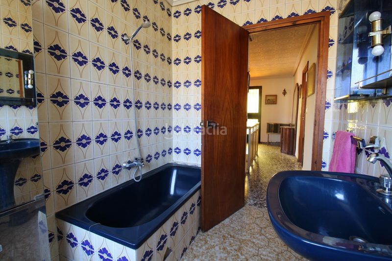 Foto 6030d23f-ded3-44da-adb0-e23fd8388429. Xalet amb aparcament piscina a Moncada