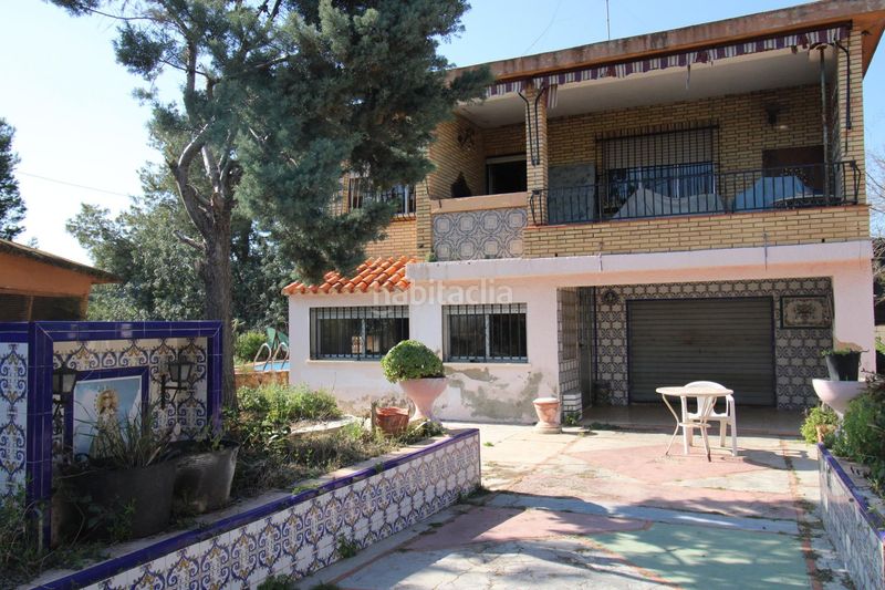 Foto 80f347b5-80d6-4b8f-a4b6-f7848bf471f5. Xalet amb aparcament piscina a Moncada