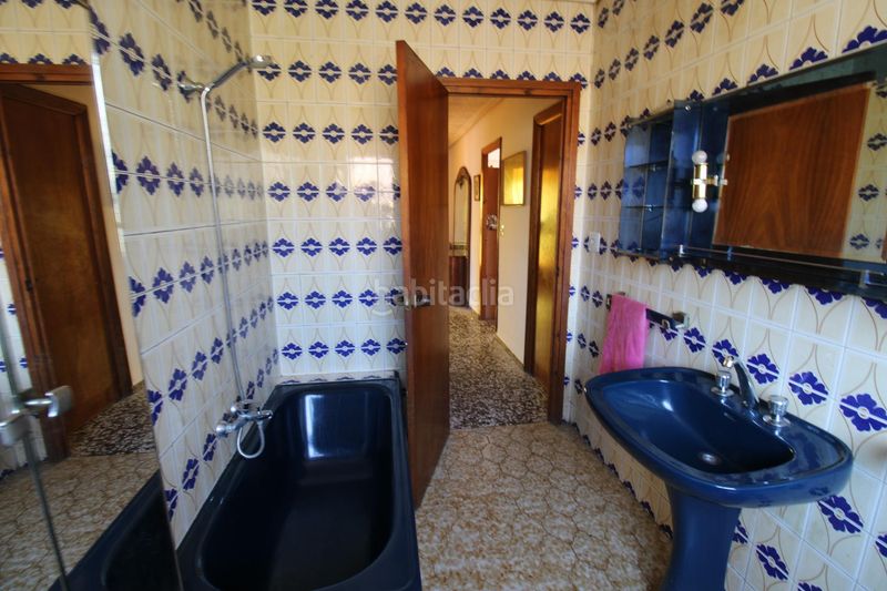 Foto 96dd4cec-8ef1-4ea8-a0bd-efd7a601fe79. Xalet amb aparcament piscina a Moncada