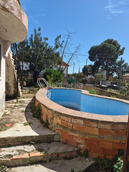 Foto a99161c7-e651-4c18-b35a-ad63e5604467. Xalet amb aparcament piscina a Moncada