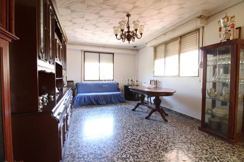 Foto f1539951-229f-473b-9398-77e6b34e3016. Xalet amb aparcament piscina a Moncada