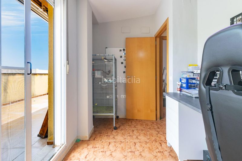 Foto 52f874a3-74a7-4fb2-b80b-757f4f6be503. Casa adossada amb aparcament a Avenida de Abril-9 de Octubre Sagunt