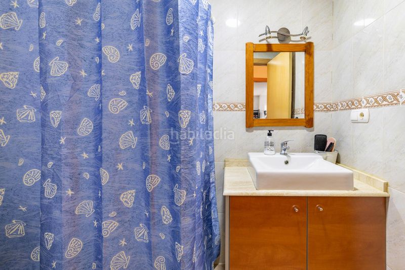 Foto 71c48e0b-c60e-45ad-8495-783130867671. Casa adossada amb aparcament a Avenida de Abril-9 de Octubre Sagunt
