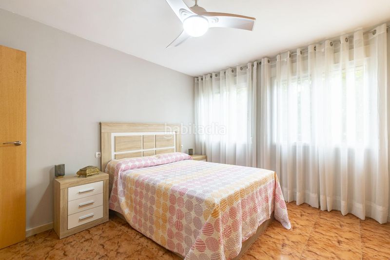 Foto 7a951cba-1848-4c24-86c6-5ee60dd7e8db. Casa adossada amb aparcament a Avenida de Abril-9 de Octubre Sagunt