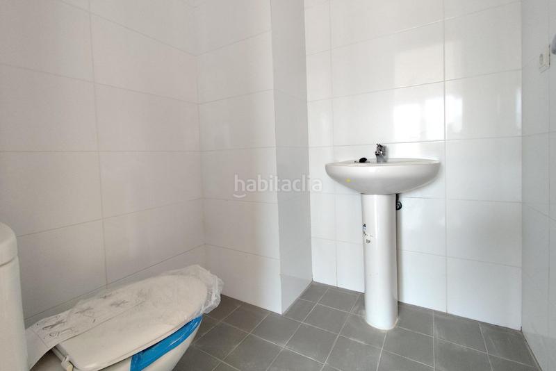 Foto 0a7f5df5-304e-43aa-b85b-4e287d7f419d. Alquiler local comercial en nou d'octubre 9 local comercial a estrenar en Paterna