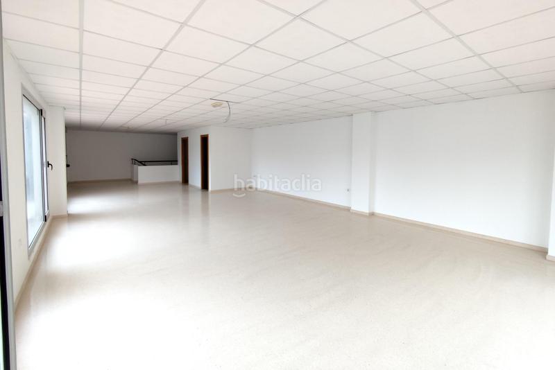 Foto 150ba98b-734a-488c-b93c-ba97c101f8a8. Alquiler local comercial en nou d'octubre 9 local comercial a estrenar en Paterna