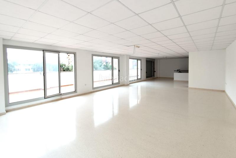 Foto 8a07dae7-b7aa-4e9b-99db-324ec4e39c28. Alquiler local comercial en nou d'octubre 9 local comercial a estrenar en Paterna