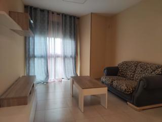 Miete Etagenwohnung in Deltebre. Piso en deltebre muy centrico