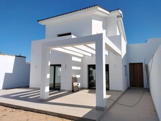 Xalet a Núcleo urbano. Chalet urbano a estrenar en el campito