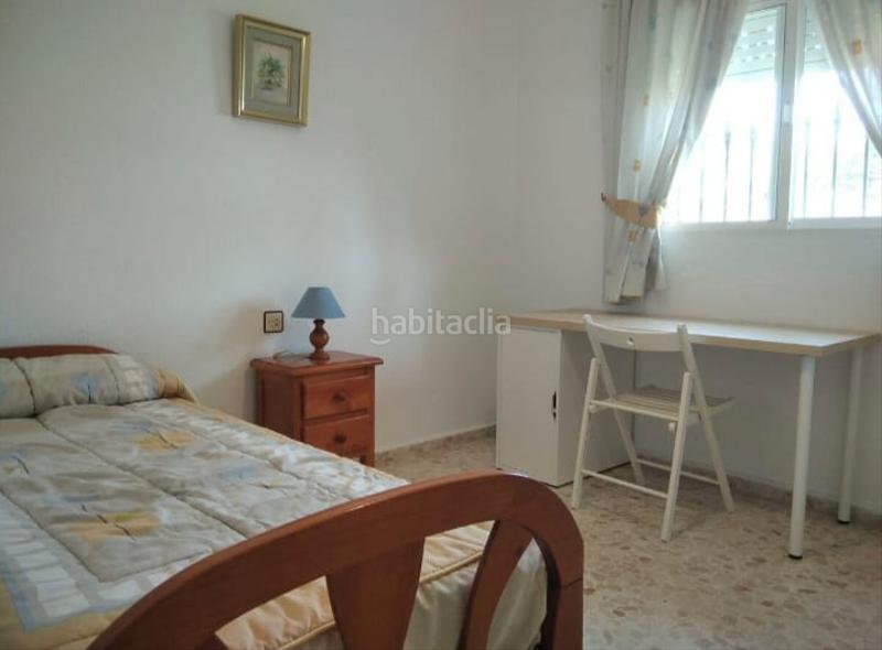 Foto 400f94c2-8e8f-4ed6-8867-7f82d39d8285. Chalet  segregado en rana verde en Las Lagunas - Campano Chiclana de la Frontera