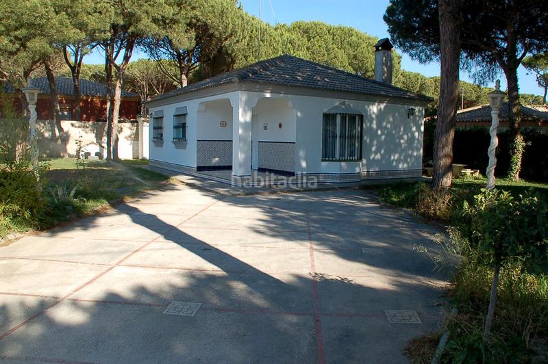 Foto 69e218cf-0982-4ba7-8f8b-ea23b88b6ee2. Chalet  segregado en rana verde en Las Lagunas - Campano Chiclana de la Frontera