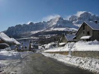 Miete Dachwohnung in Sallent de Gállego. Alquiler de temporada de esquí.