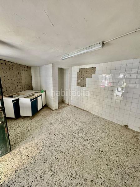 Foto db98b649-0bcf-48fb-b86d-3deda4daf273. Local comercial local com. en venta en Las Almenas. en Tomares