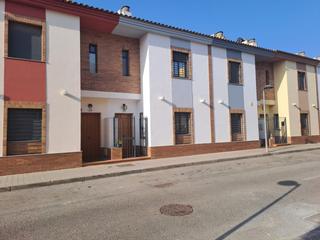 Maison à Mairena del Alcor. Casa en venta en mairena del alcor, 3 dormitorios.