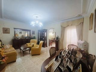 Maison  Arahal. Casa en venta en torreblanca, 3 dormitorios.