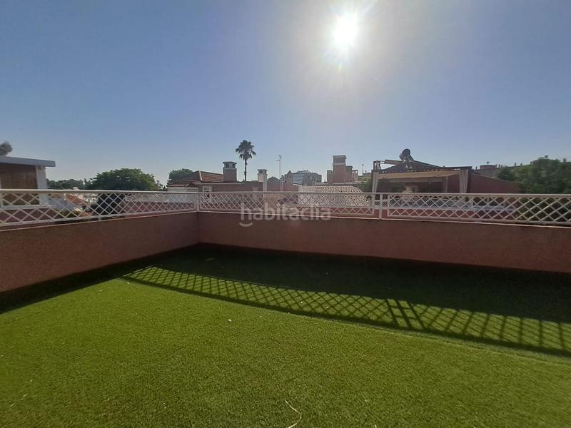 Foto 18235480-9478-4a1a-894a-4238fb54107d. Casa amb calefacció aparcament piscina a Urbadiez - Entrepuentes Sevilla