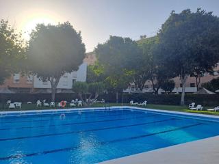 Maison à Urbadiez - Entrepuentes. Casa en venta en sevilla este, 5 dormitorios.