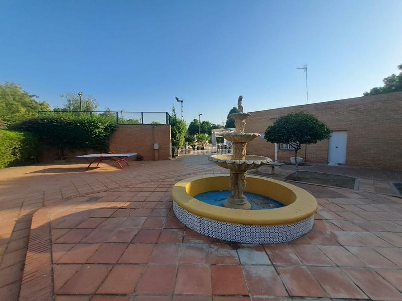 Foto 9833bc57-d20d-454c-9949-b32a12be261d. Casa amb calefacció aparcament piscina a Urbadiez - Entrepuentes Sevilla