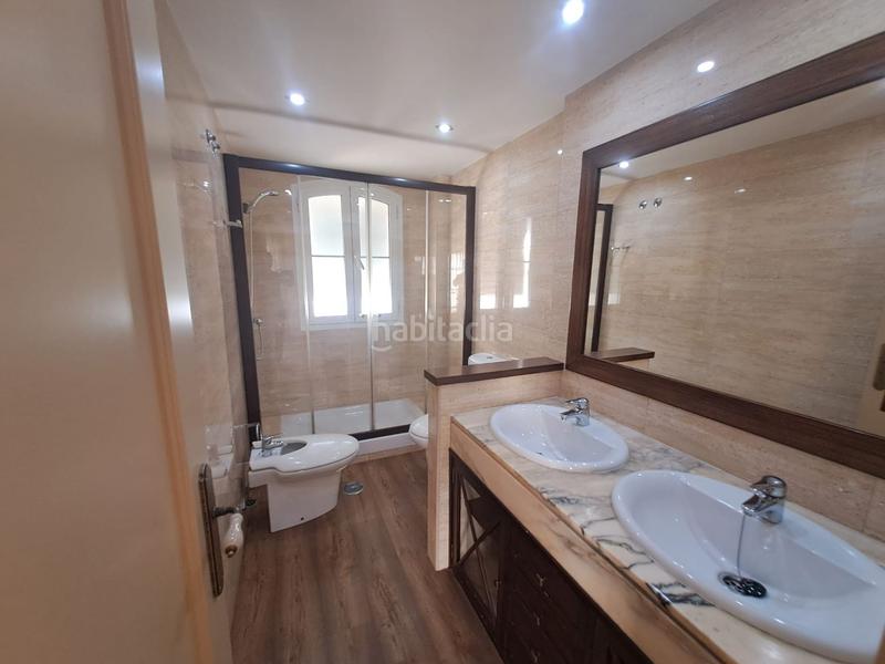 Foto c6e43933-aa34-4320-aeb4-8b13521b9e29. Casa amb calefacció aparcament piscina a Urbadiez - Entrepuentes Sevilla