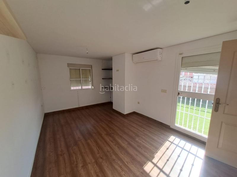 Foto f38a5ebf-6e9f-4f12-afd6-d1a5256d3b87. Casa amb calefacció aparcament piscina a Urbadiez - Entrepuentes Sevilla