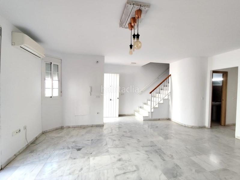 Foto 02dd5e93-8e08-4ce2-a2e9-9c1b29c350f3. Casa adosada adosado en venta , 4 dormitorios. en Bollullos de la Mitación