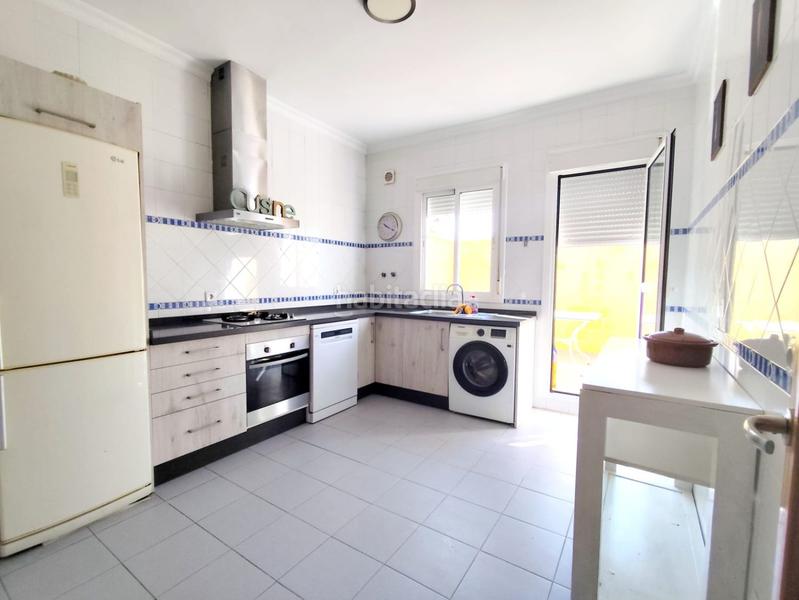 Foto 07a7ce6e-1b52-4ec1-ba23-3638dbd2f97e. Casa adosada adosado en venta , 4 dormitorios. en Bollullos de la Mitación