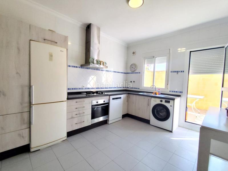 Foto 5ea2888d-a1b5-4e8d-9a93-92a8a2513a89. Casa adosada adosado en venta , 4 dormitorios. en Bollullos de la Mitación