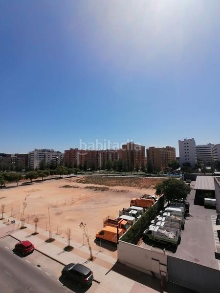 Foto 98fcc924-4022-4b95-a1fe-b285ce980a9a. Piso  en venta este, 2 dormitorios. en colores - entreparques Sevilla
