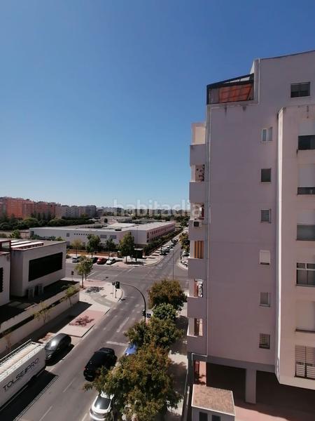 Foto c280f49e-f3e6-4bf6-95a8-605f02c896fa. Piso  en venta este, 2 dormitorios. en colores - entreparques Sevilla