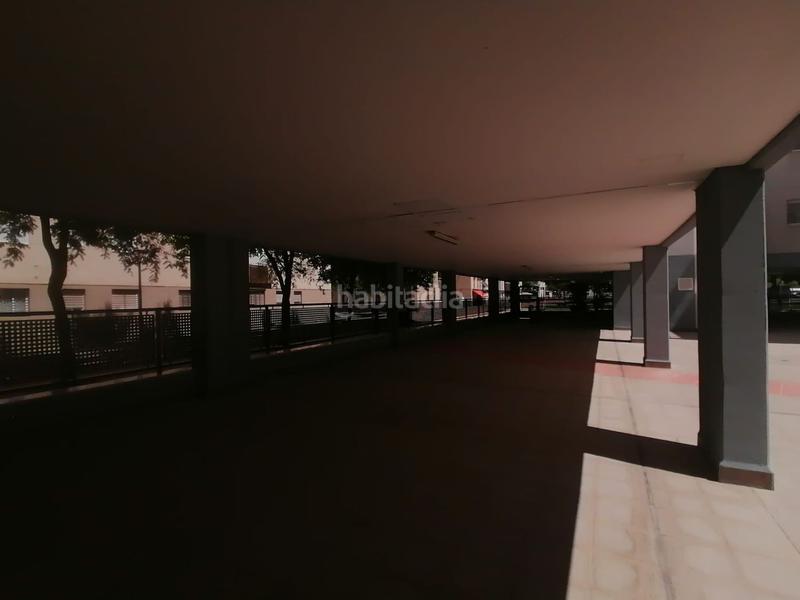 Foto eb70c87a-e589-4090-b4e6-ff463e31ccd0. Piso  en venta este, 2 dormitorios. en colores - entreparques Sevilla